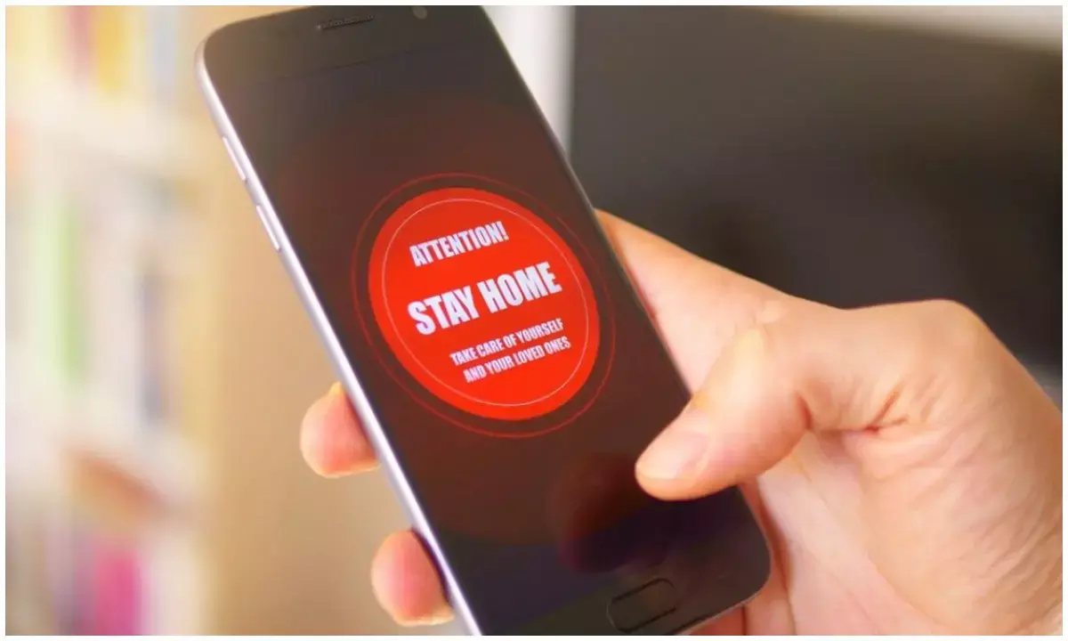 बिजली और नेटवर्क गायब? ऐसे करें ब्लैकआउट में फोन का स्मार्ट यूज