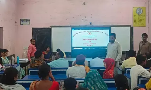 कक्षा पहली में लॉटरी के माध्यम से दिया गया प्रवेश, टॉपर्स को किया गया सम्मानित