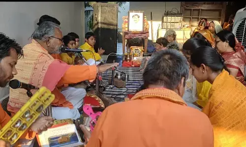 लोगों ने किया बजरंग बली का पूजन- अर्चन, आरती के साथ महाप्रसाद का वितरण लोगों ने किया बजरंग बली का पूजन- अर्चन, आरती के साथ महाप्रसाद का वितरण