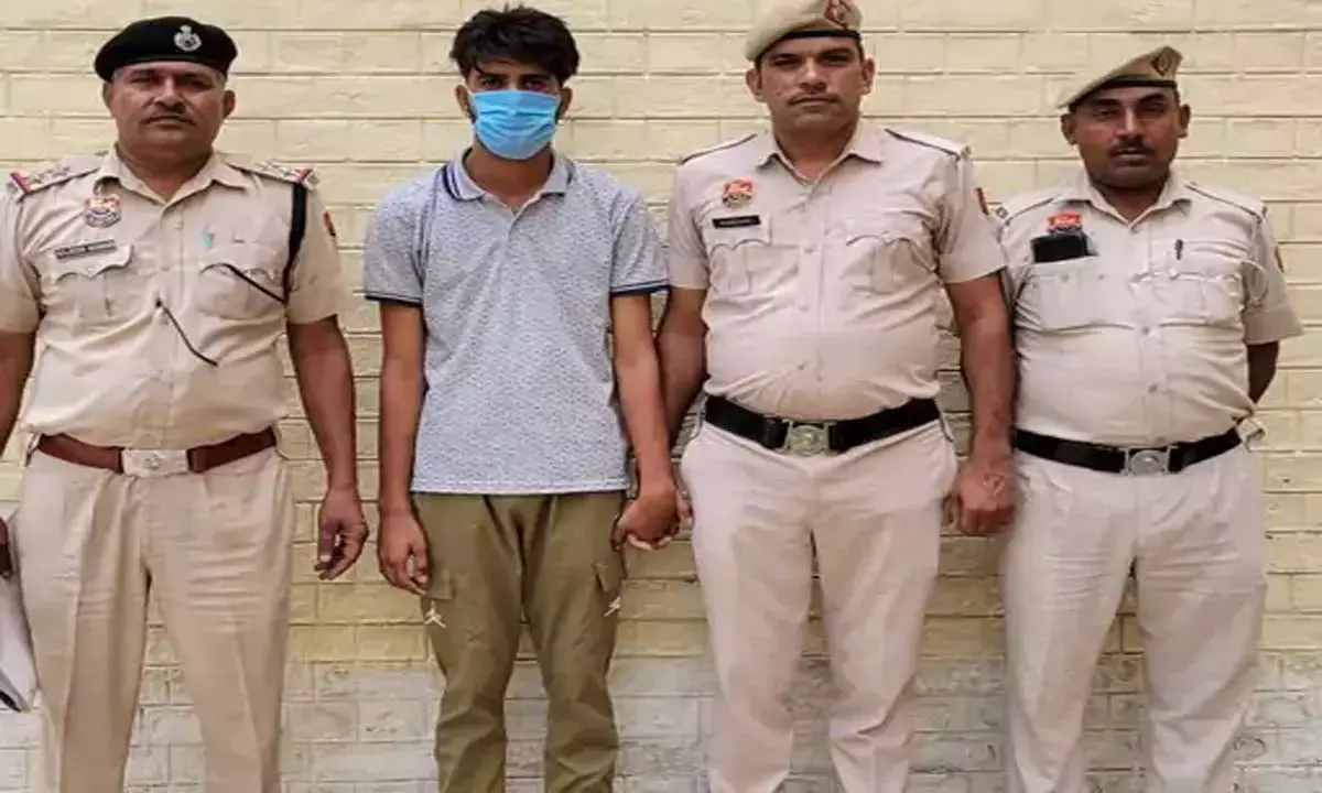 विवाहित प्रेमिका की हत्या, दूसरे युवक से चैटिंग देखकर भड़का, चुन्नी से गला घोंटा