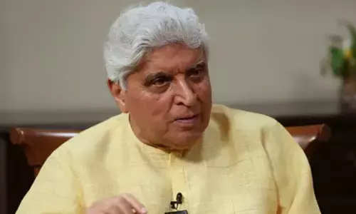 Javed Akhtar reveals why Bollywood actors don’t speak against government