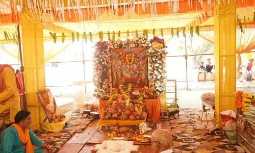 24 तक घंटों तक चला कीर्तन, राम- कृष्ण भक्ति में डूबे भक्त 24 तक घंटों तक चला कीर्तन, राम- कृष्ण भक्ति में डूबे भक्त