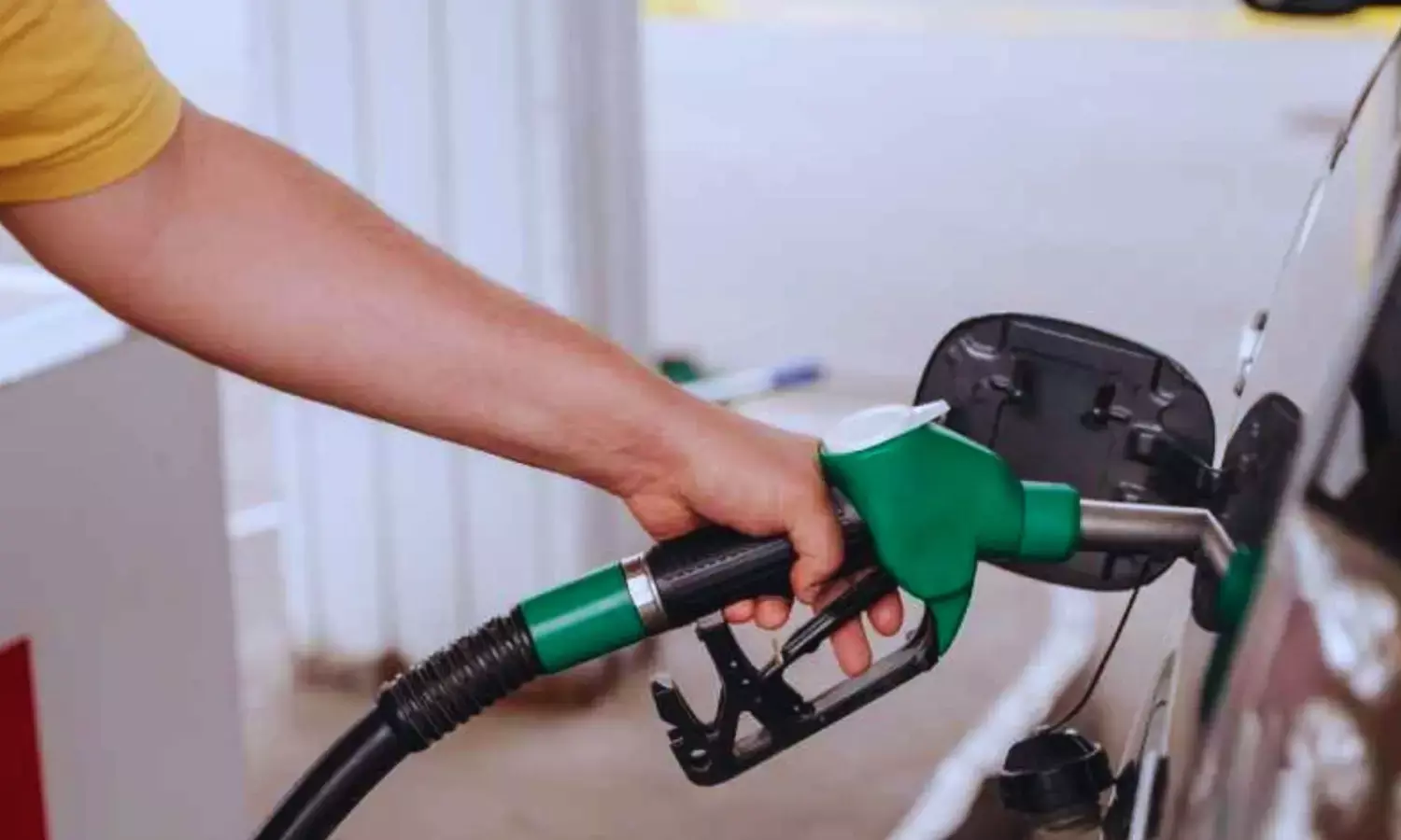 हरियाणा के 14 जिलों में इन गाड़ियों को नहीं मिलेगा पेट्रोल-डीजल, जानिए कारण