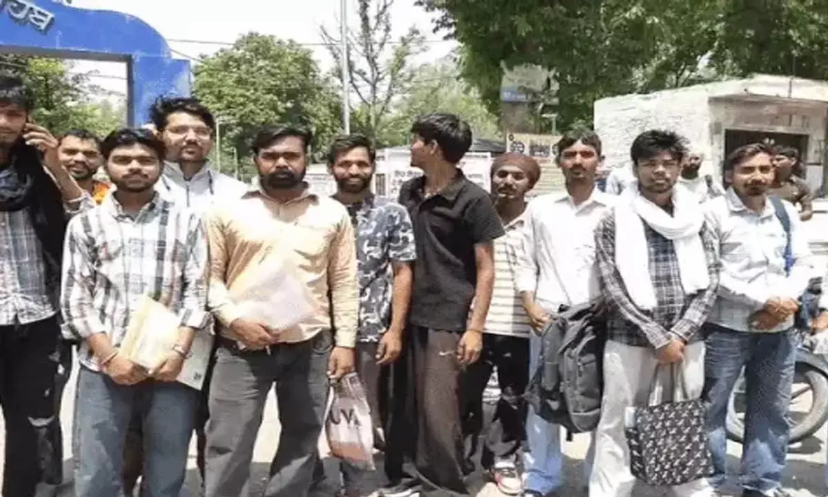 आर्मी की इमरजेंसी भर्ती के लिए पंजाब पहुंचे हजारों युवक लौटे मायूस