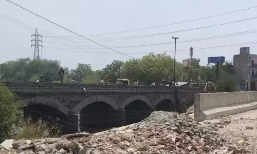 कालिंदी कुंज-फरीदाबाद रोड पर ट्रैफिक होगा कम, आगरा नहर पर बन गया पुल