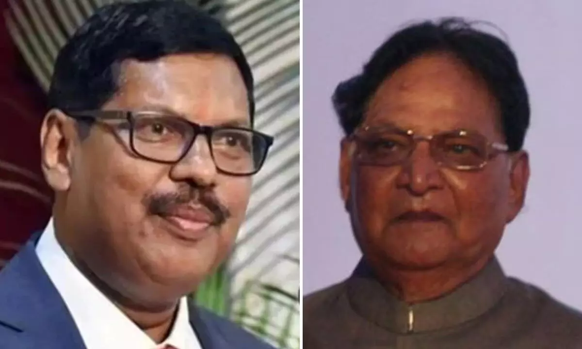 सीजेआई भूषण रामकृष्ण गवई, साथ में उनके पिता रामकृष्ण गवई