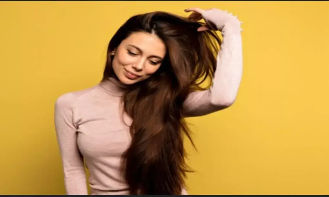 Hair Care Tips: घुटनों तक लंबे बाल की है चाहत? इन घरेलू नुस्खों को जल्द से जल्द अपनाएं