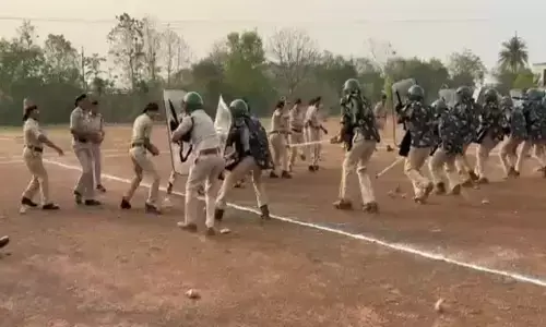 Policemen, Dhamtari News , Chhattisgarh News In Hindi, Riot drill