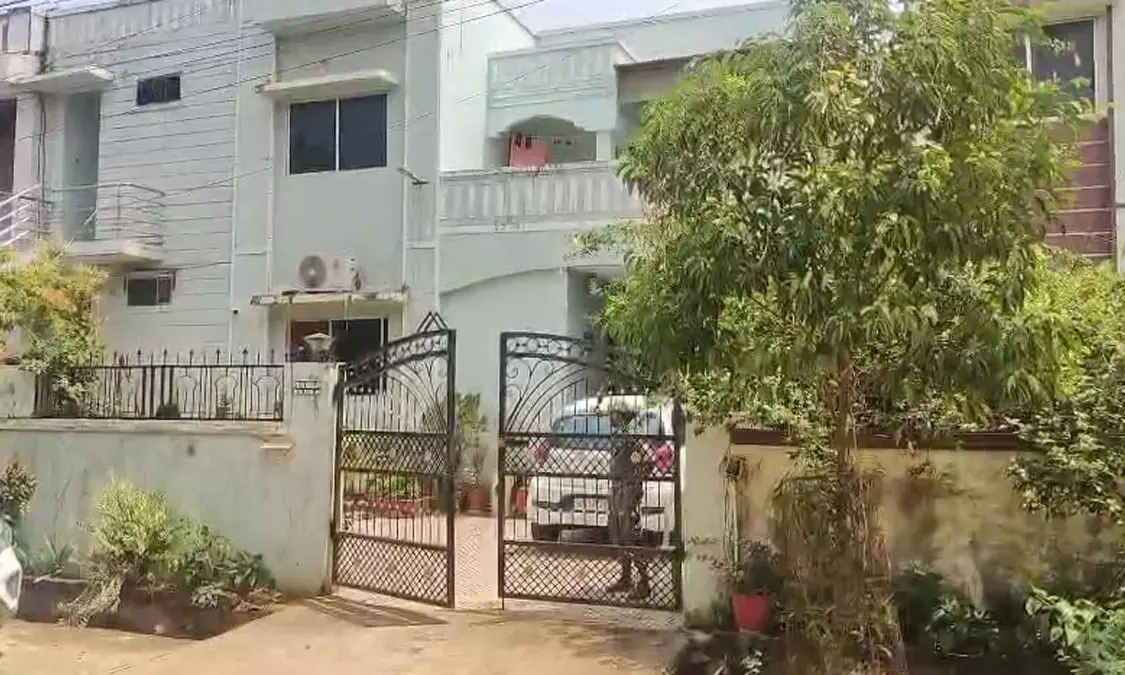 eow, acb, raid, jagdalpur, dantewada