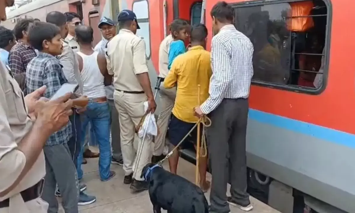 Kamayani Express Bomb Threat