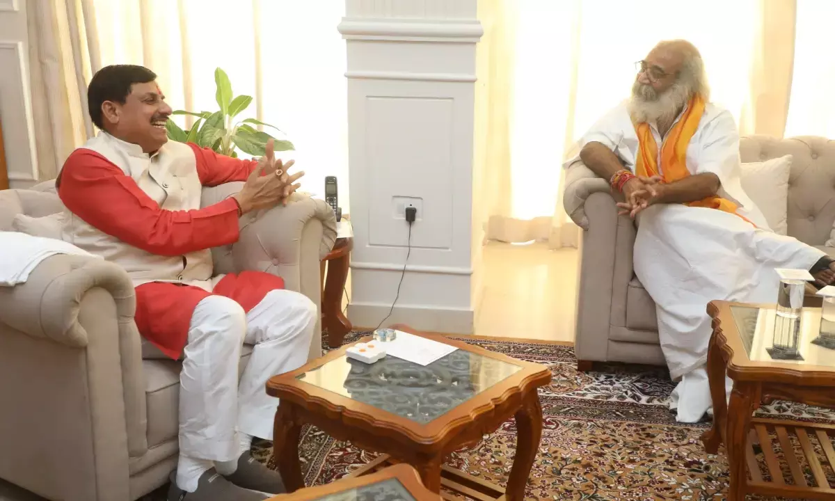 सीएम मोहन यादव से मिले आचार्य प्रमोद कृष्णम, कल्कि धाम आने का दिया निमंत्रण