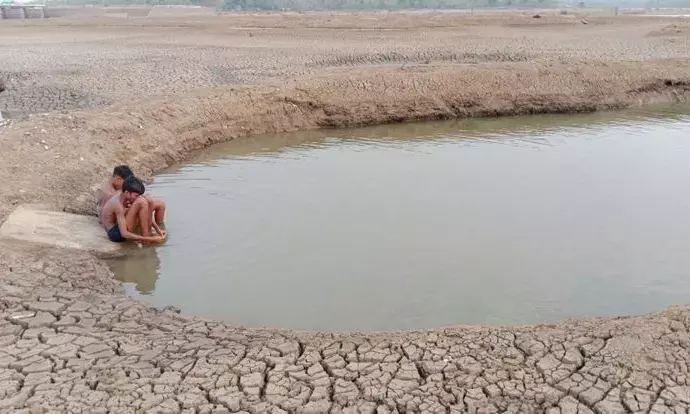दो दशक बाद पहली बार सूखा मोंगरा बैराज : समय पर बारिश नहीं, तो तीन जिलों में गहराएगा जल संकट