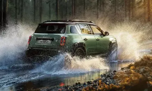 रेनो ने लॉन्च की धांसू 4X4 कॉन्सेप्ट इलेक्ट्रिक SUV, जानें कीमत और फीचर