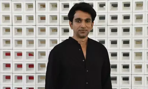 सीमेंट प्लांट में किया काम, पिता ने कहा जॉब छोड़ो, एक्टर प्रतीक गांधी ने बताई संघर्ष की कहानी