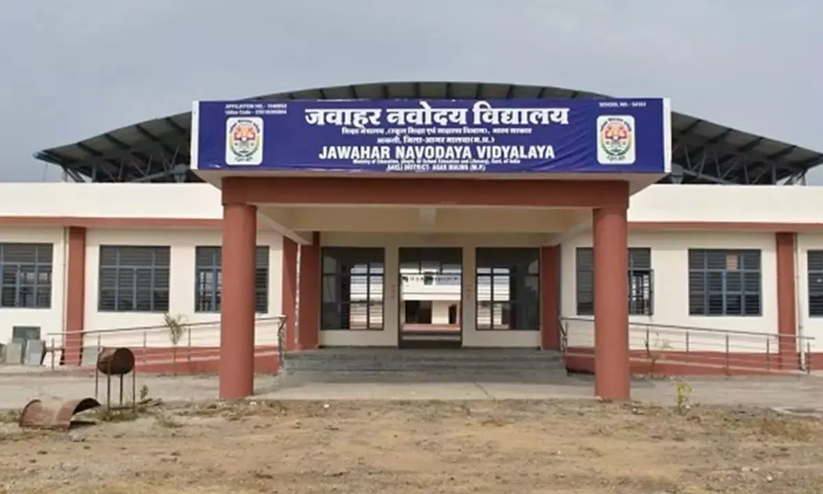 जींद की सेंटर संचालक ने रचा ब्लूटूथ डिवाइस से नकल करवाने का खेल, 18 लाख में किया सौदा जींद की सेंटर संचालक ने रचा ब्लूटूथ डिवाइस से नकल करवाने का खेल, 18 लाख में किया सौदा