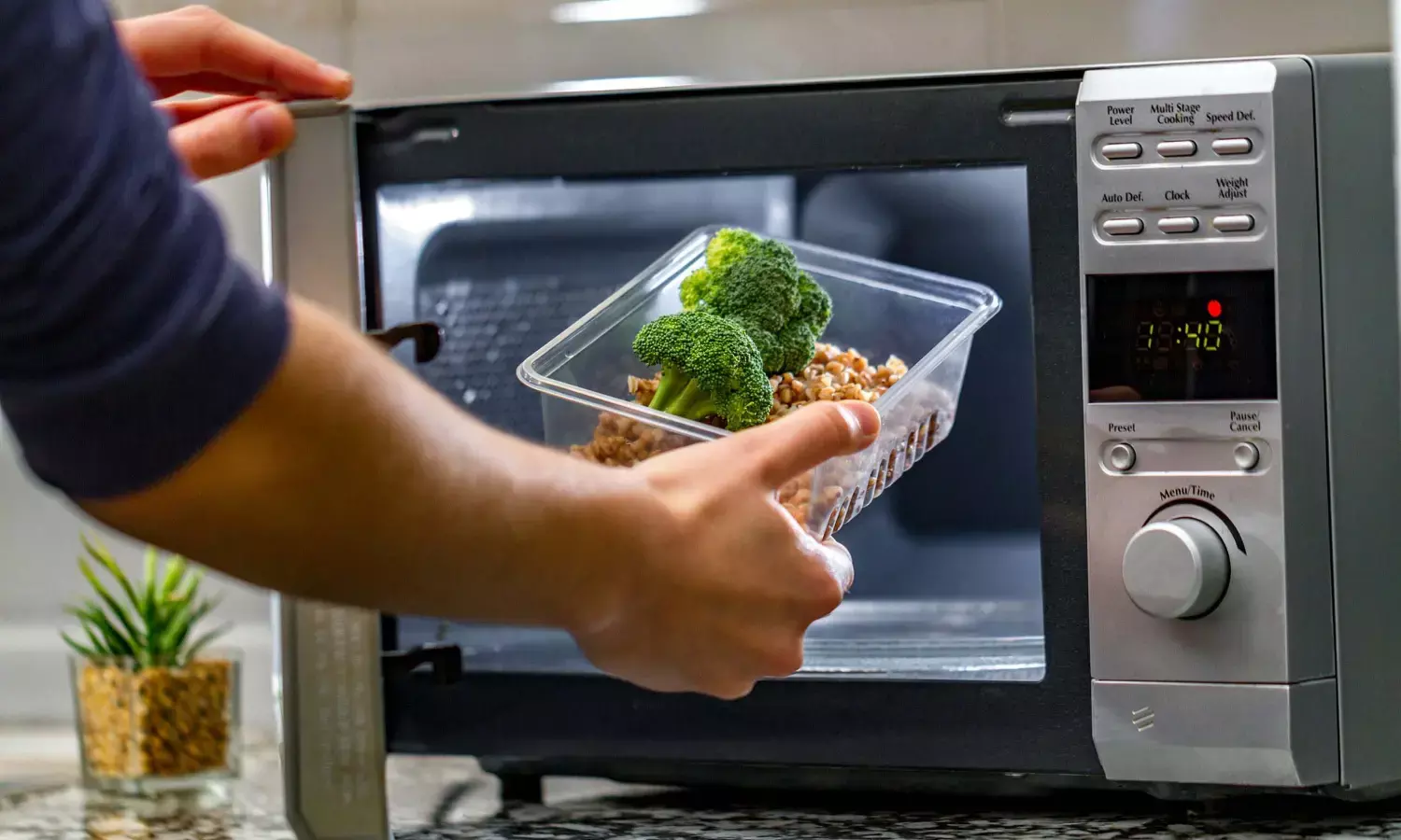 microwave using and cleaning tips