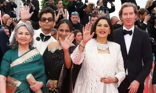 कान्स में चमकी सत्यजीत रे की अरण्येर दिन रात्रि, वेस एंडरसन, शर्मिला टैगोर और सिमी गरेवाल ने बिखेरा जलवा