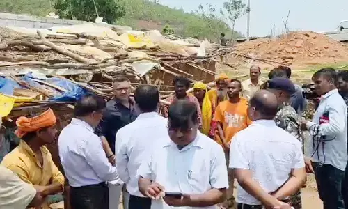 पीएम के लिए मांगे थे पैसे, बीएमओ और मेडिकल ऑफिसर निलंबित