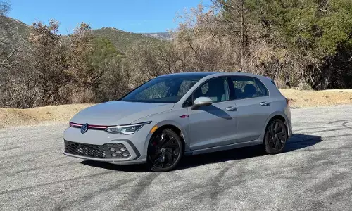 फॉक्सवैगन Golf GTI कार 26 मई को भारत में होगी लॉन्च, जानें कीमत और फीचर्स