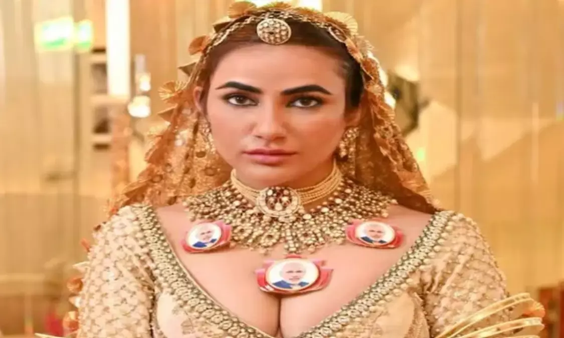 फैशन बना देशप्रेम की पहचान, कौन है रुचि गुज्जर?  पहना पीएम मोदी वाला नेकलेस