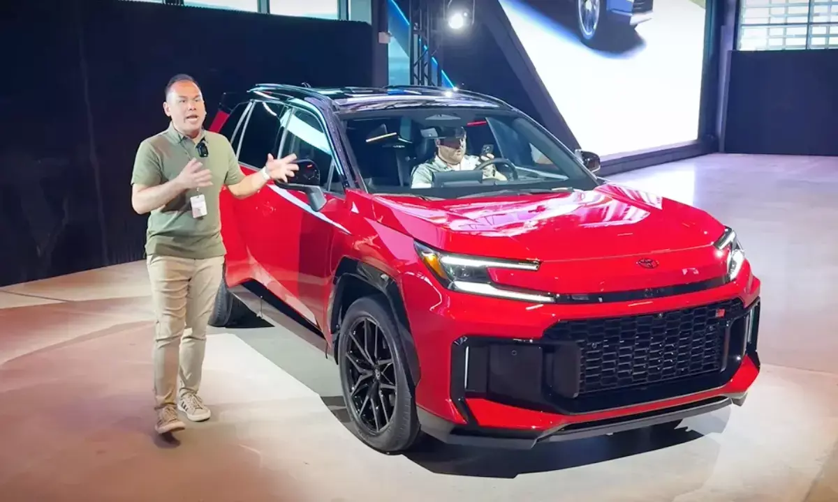 लग्जरी इंटीरियर और हाइब्रिड इंजन के साथ पेश हुई ये SUV, बिना पेट्रोल के 80Km तक दौड़ेगी