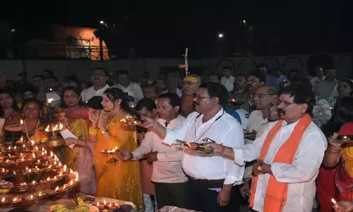 भगवान श्री परशुराम की 1100 दीपों से की गई महाआरती