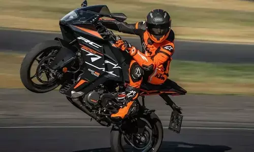 अब तीन नए कलर ऑप्शन में मिलेगी पॉपूलर स्पोर्ट्स बाइक, जानें फीचर्स में क्यों है खास?