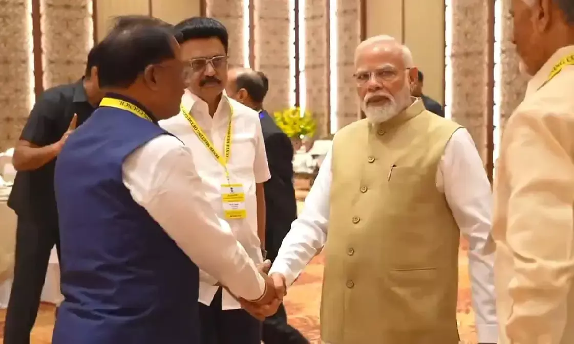 Prime Minister Narendra Mod and CM Vishnudev Sai