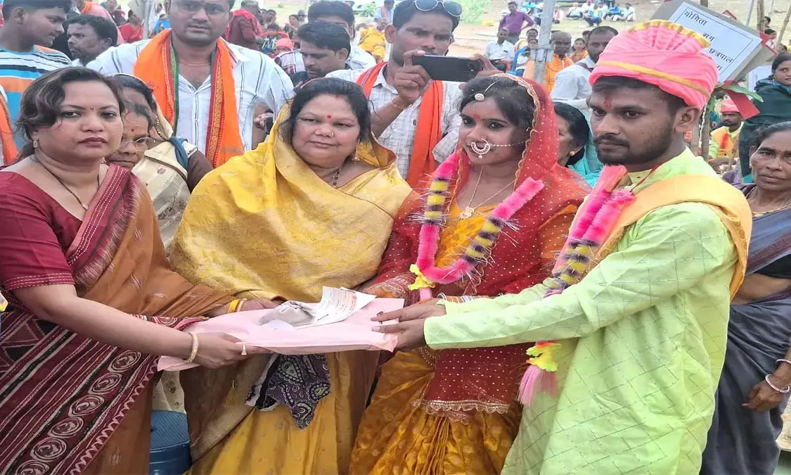 A procession of 46 couples started simultaneously