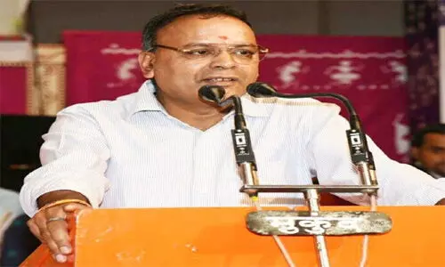 भूपेश के बयान पर चंद्राकर का पलटवार : बोले- बघेल जी हिमांचल जाकर आर्थिक प्रबंधन सिखाएं, छत्तीसगढ़ हम देख लेंगे भूपेश के बयान पर चंद्राकर का पलटवार : बोले- बघेल जी हिमांचल जाकर आर्थिक प्रबंधन सिखाएं, छत्तीसगढ़ हम देख लेंगे