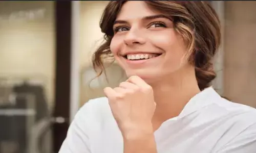 Home Remedies: पीले दांतों की छुट्टी! नमक के साथ इन चीजों को मिलाकर लगाएं