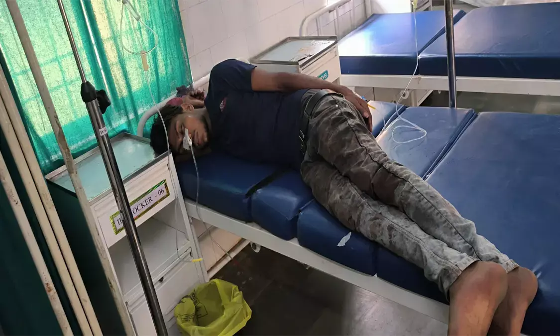 सनकी प्रेमी की करतूत : प्रेमिका का मोबाइल बिजी रहना इतना नागवार गुजरा कि, कर डाला जानलेवा हमला