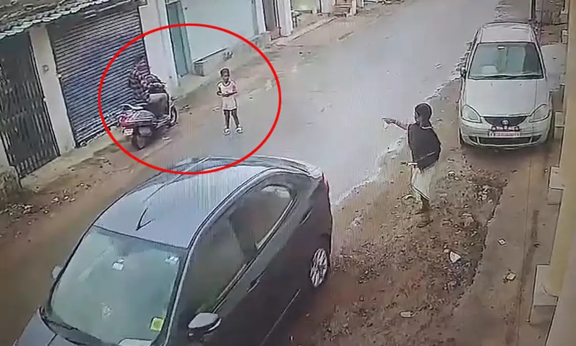 6 साल के बच्चे का अपहरण: स्कूटी सवार फुसलाकर बैठ ले गया , अगली सुबह छोड़ा , FIR दर्ज