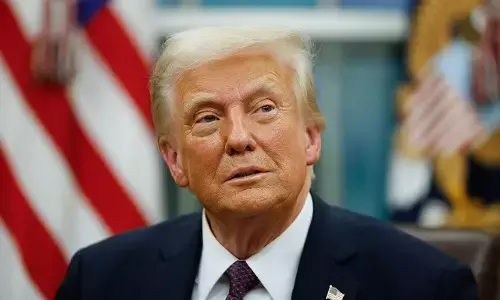 ट्रम्प सरकार ने Students के वीजा इंटरव्यू पर लगाई रोक, सोशल मीडिया की भी होगी जांच