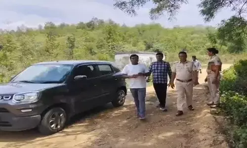 नक्सलियों ने लूटे 5 हजार किलो विस्फोटक : पत्थर खदान पहुंचे बंदूकधारी, ट्रक ड्राइवर और मजदूरों को धमकाकर ले भागे जंगल की ओर