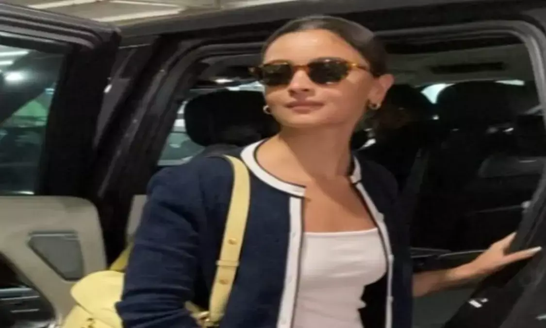 एयरपोर्ट पर एक्ट्रेस आलिया भट्ट का कैजुअल लुक, जानिए इस स्टाइल की कुछ खात बातें