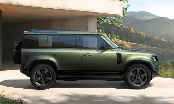 डिफेंडर 2025 फेसलिफ्ट में कई टेक्नोलॉजी और हल्के डिज़ाइन अपडेट्स, जानें डिटेल