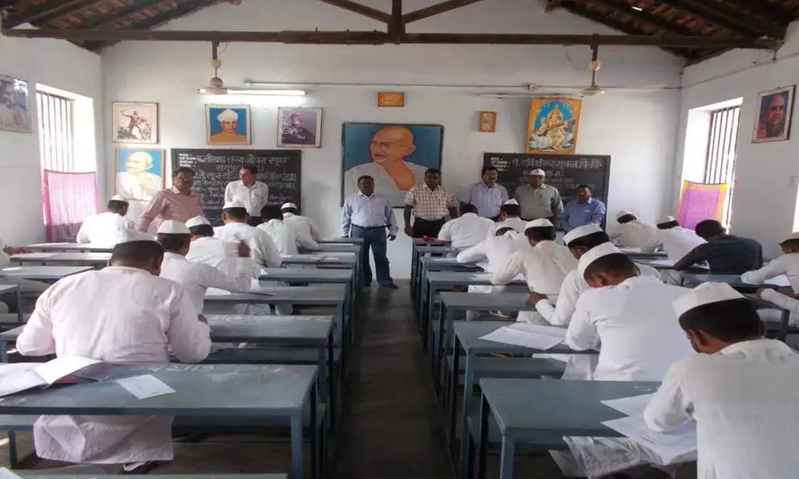 जेल से निकलेंगे कर्मकांडी पंडित : हत्या तक की सजा काट रहे कैदियों को दी जा रही आयुर्वेद, कर्मकांड और पुरोहिती की शिक्षा