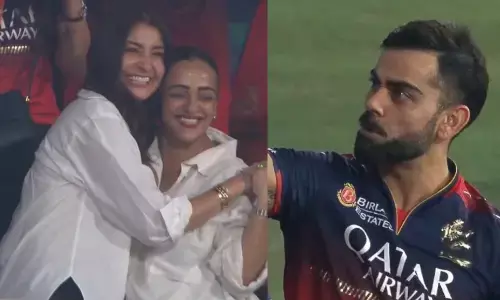 Anushka Sharma cheerful reaction after Virat Kohli RCB reach IPL finals, video