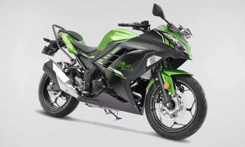 12 साल पुराने मॉडल से भी कम कीमत में लॉन्च हुई बाइक, कूट-कूटकर भर दिए फीचर्स