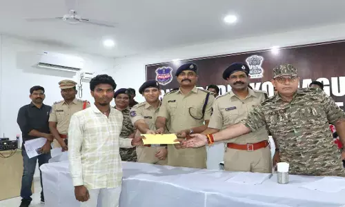 17 Naxalites surrendered