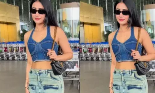 कूल डेनिम लुक में एयरपोर्ट पर नजर आईं धनश्री वर्मा, वीडियो वायरल