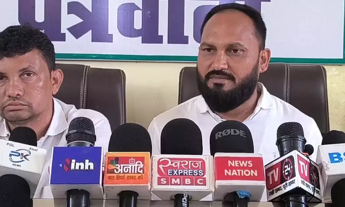 Bijapur engineer employee Beating