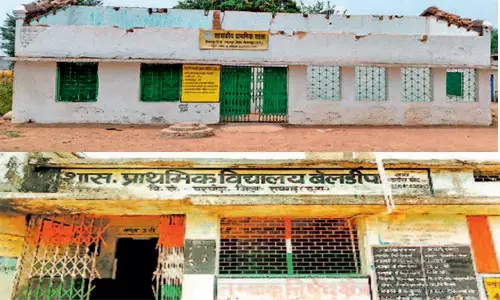 शाला प्रवेशोत्सव निकट : बिना छत, जर्जर दीवारें खंडहरों में फिर कक्षाएं
