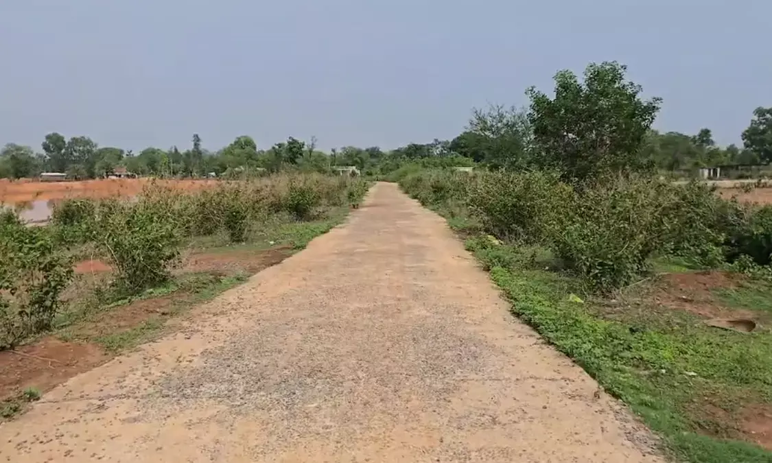 लाखों रुपयों का बंदरबांट, ग्रामीणों ने की जांच की मांग