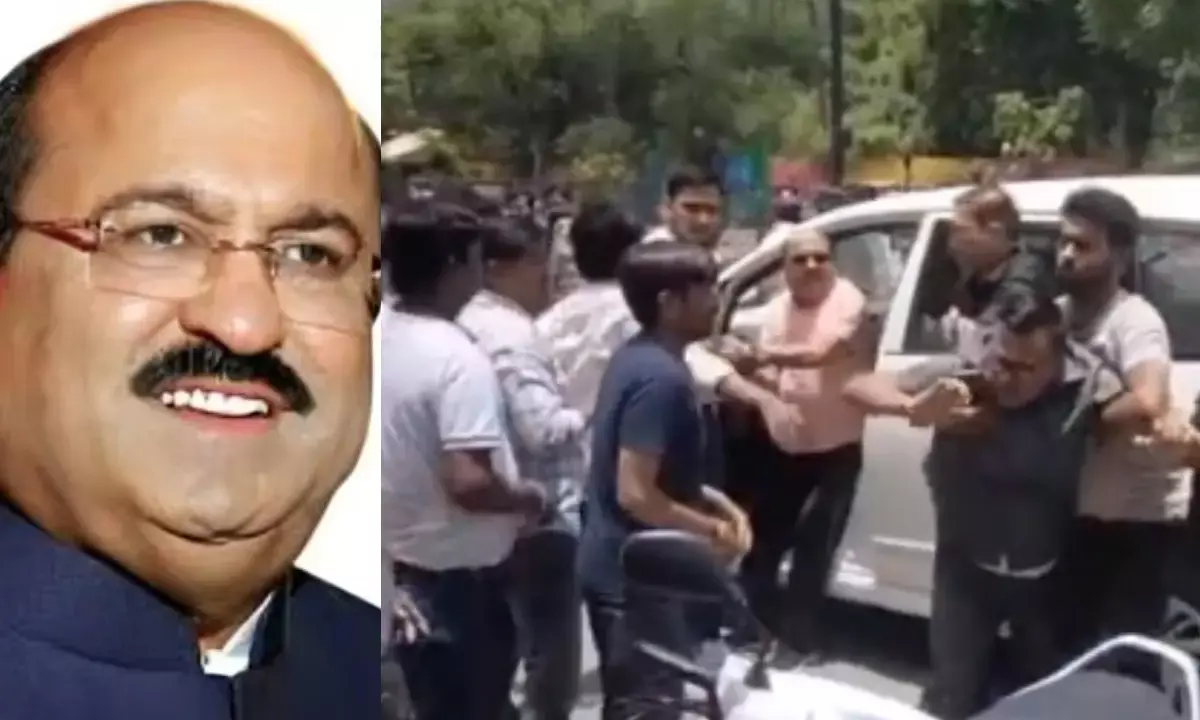 Indore Kishore Wadhwani assault