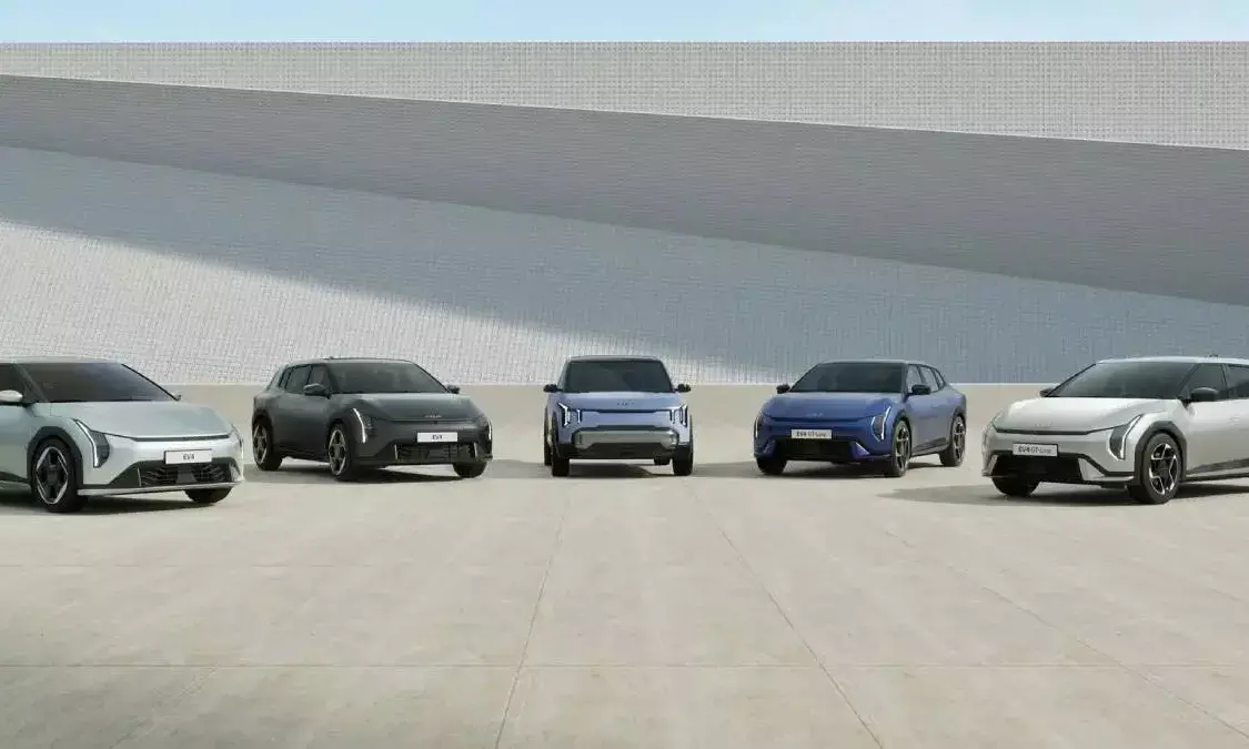 किआ और टीवीएस जबरदस्त बिक्री, कैरेन्स क्लैविस और 2-व्हीलर की बढ़ी मांग