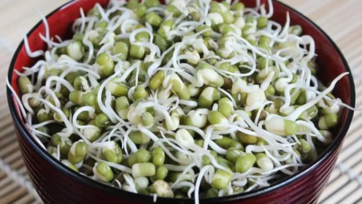 Moong Sprouts benefits Moong Sprouts benefits