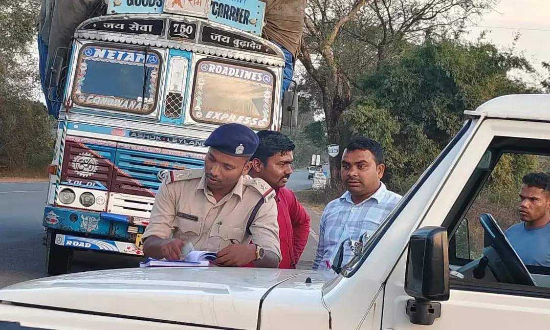 उड़नदस्ता टीम ने काटे चालान, अगली बार वाहन जब्त कर भेजेंगे कोर्ट