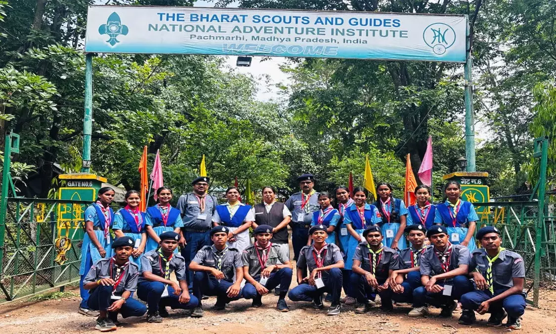 स्काउट-गाइड का एडवेंजर कैंप : बेमेतरा जिले का प्रतिनिधत्व कर जेवरा के छात्र-छात्राओं ने पचमढ़ी में सीखे आपदा प्रबंधन के गुर